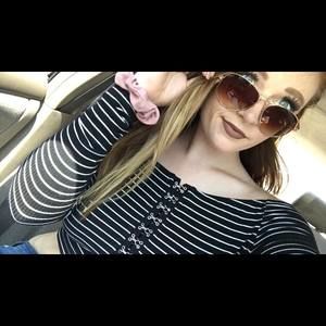 Meet your Posher, Kelly